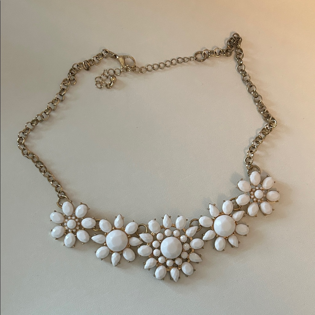 Francescas Gold And White Floral Necklace 10$